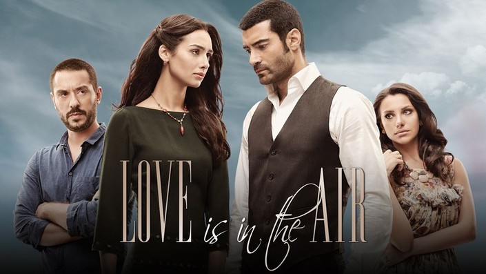 تو در خانهام را بزن (Love is in the Air)