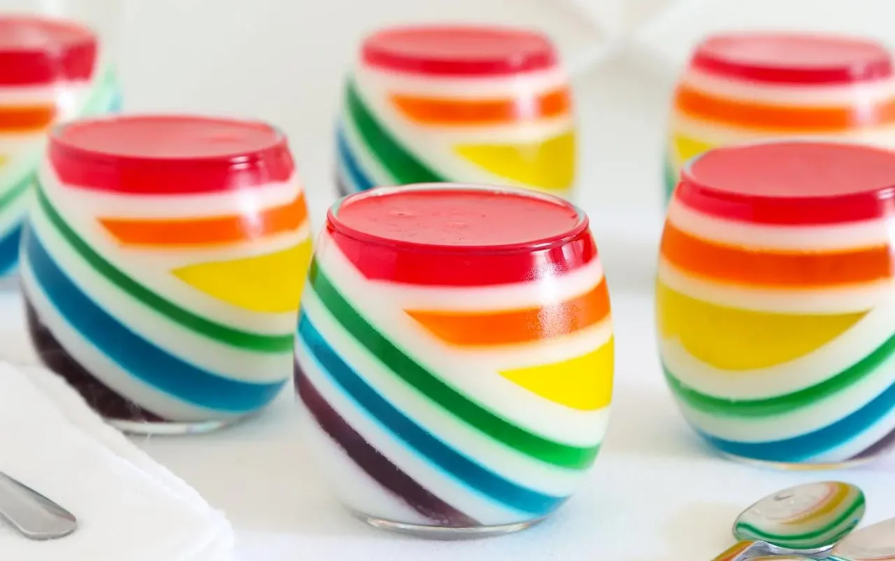 طرز تهیه ژله بستنی چند رنگ