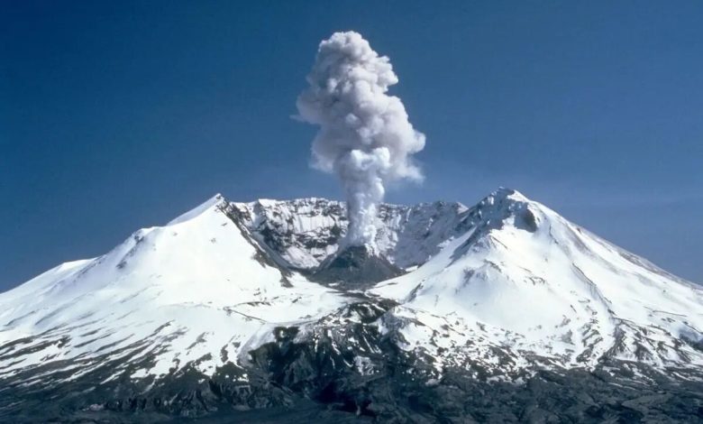 آیا آتشفشان تفتان بیدار شده؟!