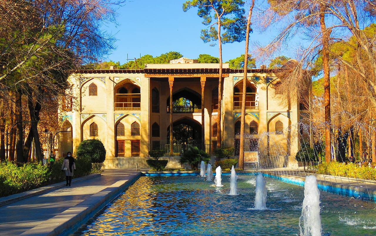 کاخ هشتبهشت