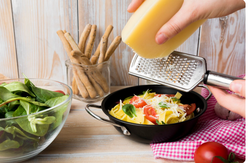 طرز تهیه سالاد ماکارونی با مرغ 