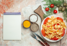 طرز تهیه سالاد ماکارونی با مرغ و قارچ