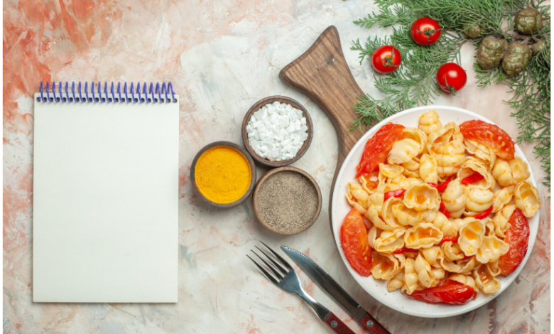 طرز تهیه سالاد ماکارونی با مرغ و قارچ