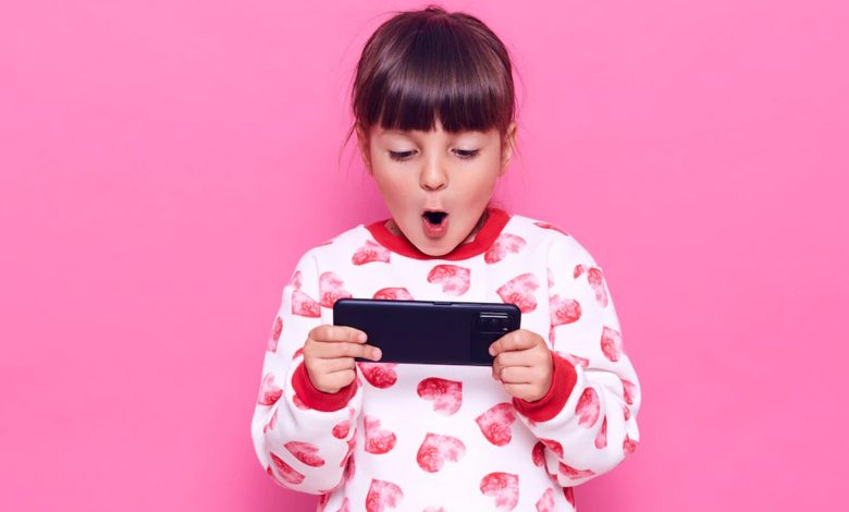 مضرات استفاده از موبایل برای کودکان