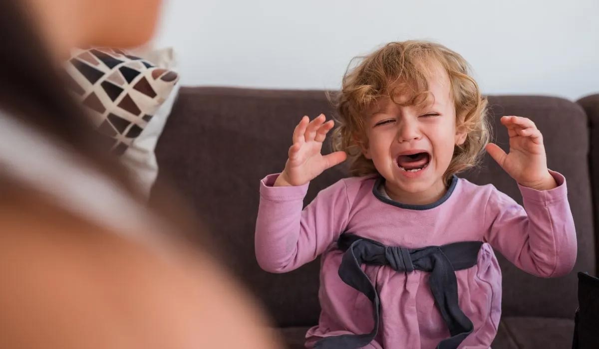 چگونه کودک نوپای خود را بدون اشک و دعوا از شیر بگیریم؟