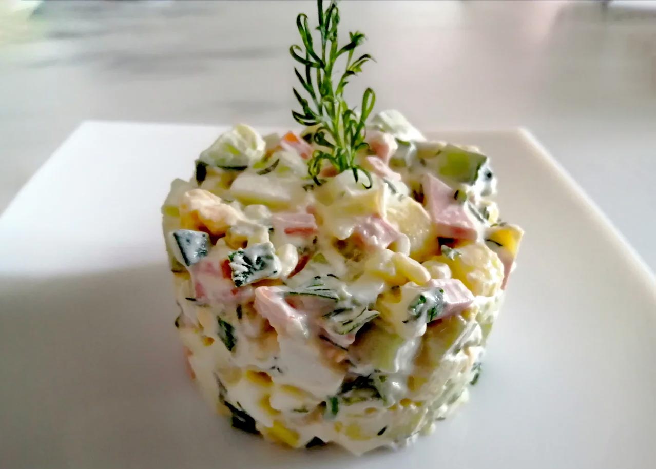 سالاد روسی یا الویه یلدایی