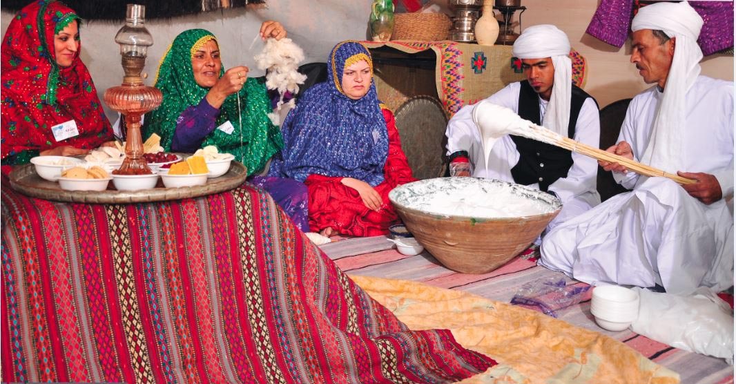 آیین‌های شب یلدا در خراسان: از «کَف‌زنی» تا «چهل‌چراغ»