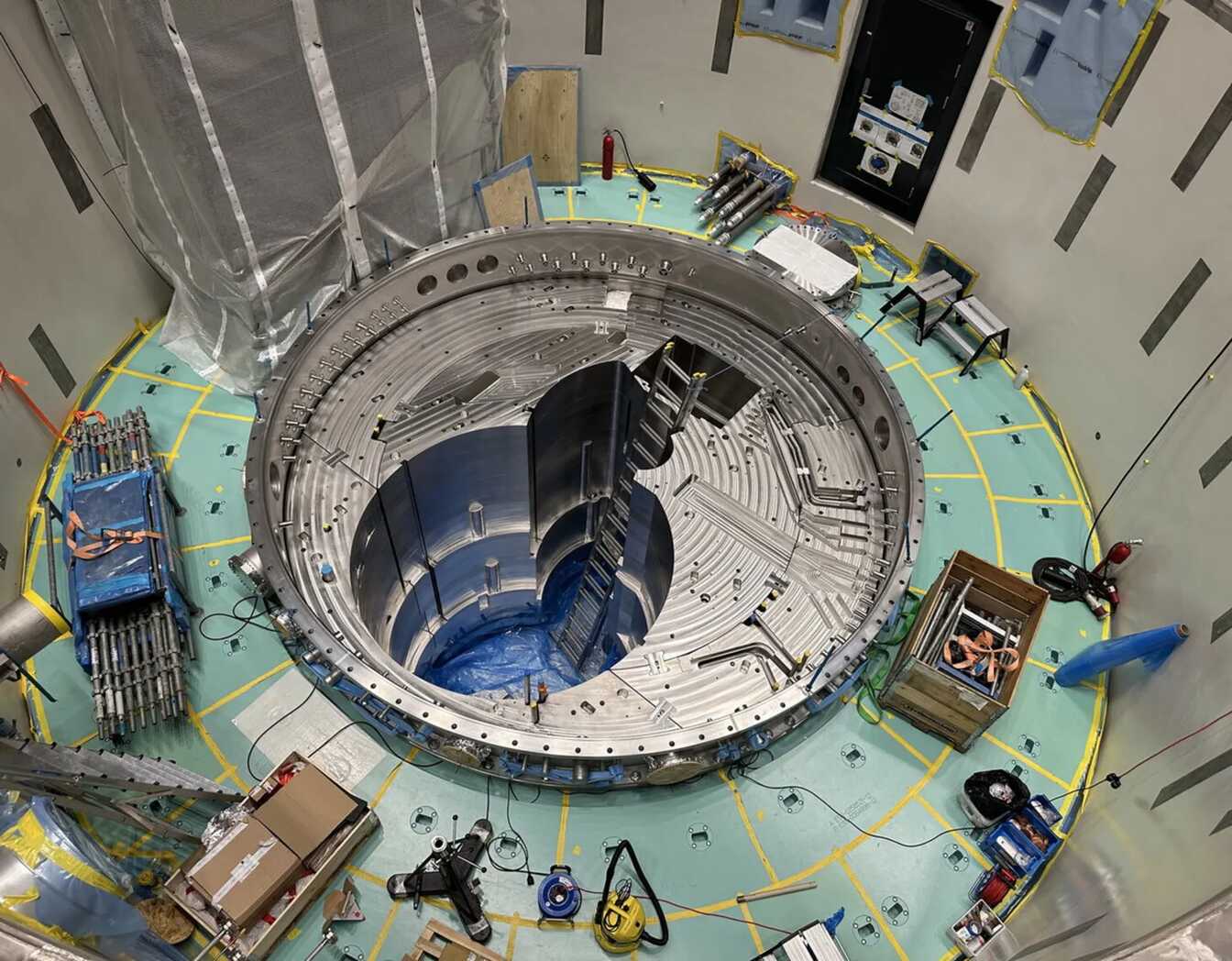 ESS یا نوترون چیست و چرا ۱۳ کشور با هم متحد شدند تا این میکروسکوپ غول‌پیکر را بسازند؟