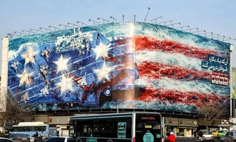تنش ایران و آمریکا با بازتاب در نمادهای شهری؛ دیوارنگاره میدان انقلاب زیر ذره‌بین رسانه‌های غربی
