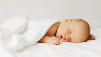 چگونه نوزاد را به خواب مستقل عادت دهیم؟