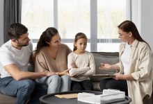 چگونه اختلافات خانوادگی را بدون دعوا حل کنیم؟ راهکارهای مشاوره خانواده