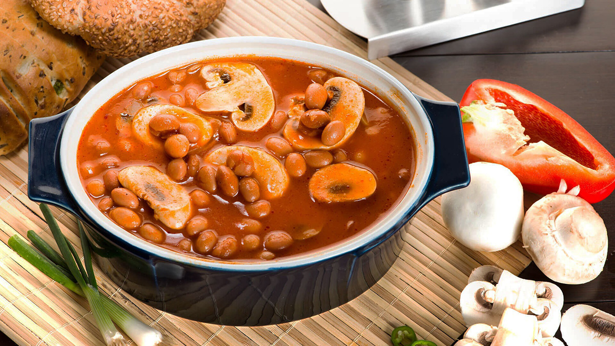 صبحانه رژیمی لوبیای خانگی با نان جو
