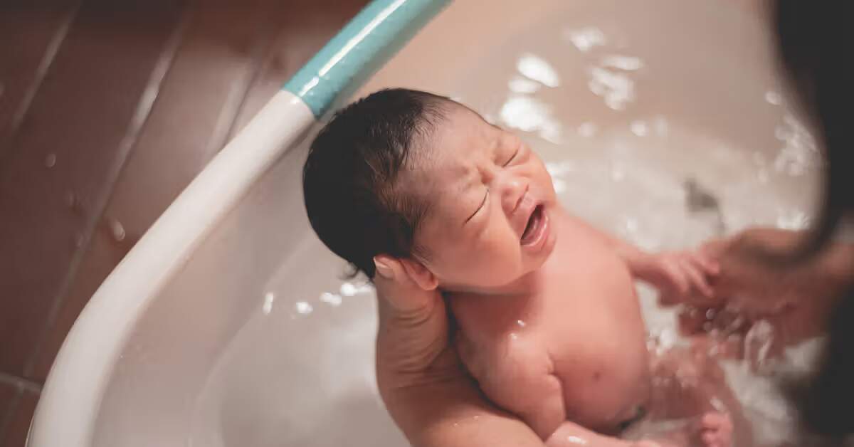 حمام هفتگی و کاهش احتمال اگزما؛ آیا میتوان نتیجه قطعی گرفت؟