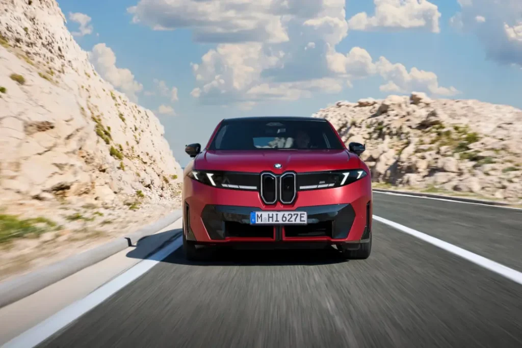 قدرت ۴۶۳ اسببخاری iX4 در نسخه 50 xDrive