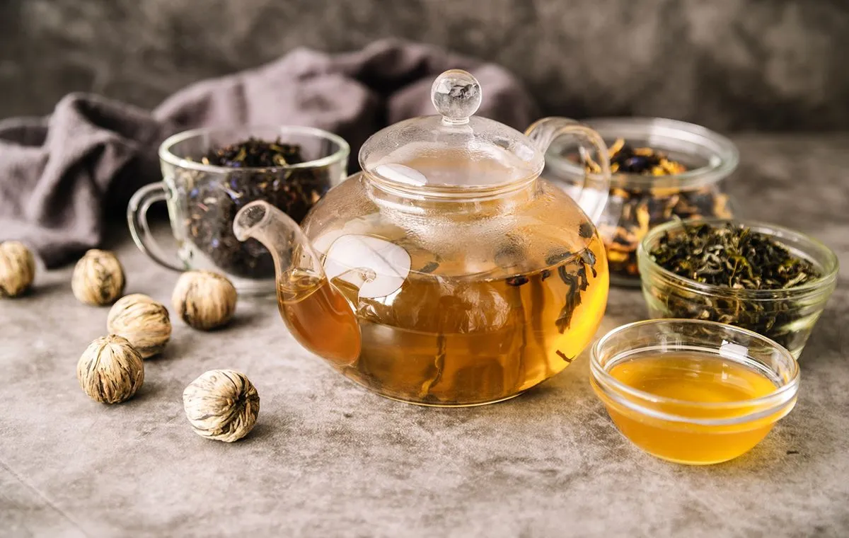 آیا دمنوش خارخاسک برای همه مناسب است؟